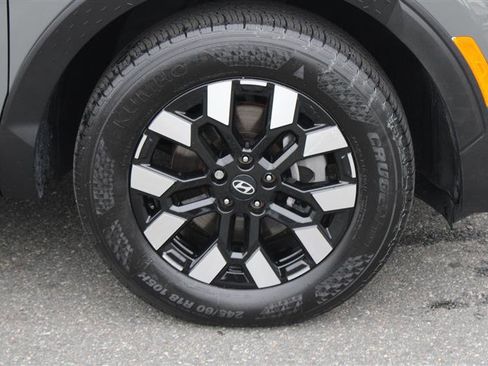 Used 2025 Hyundai Santa Cruz SE FWD image 10