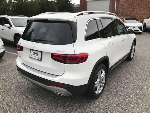 Used 2023 Mercedes-Benz GLB 250 4MATIC image 8