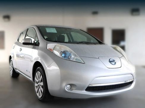 Used 2014 Nissan Leaf S image 1