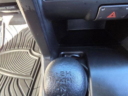 Used 2004 Nissan Frontier S/C image 14