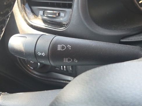 Used 2020 Jeep Renegade Altitude w/ UConnect 8.4 Nav Group FWD image 36