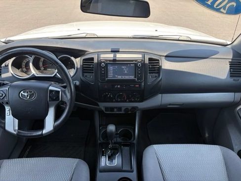 Used 2014 Toyota Tacoma PreRunner w/ Convenience Package RWD image 12