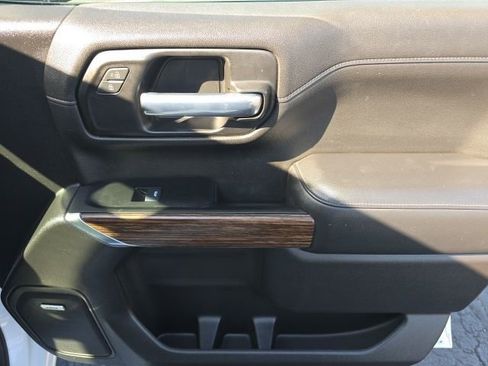 Used 2021 Chevrolet Silverado 1500 High Country w/ Z71 Off-Road Package image 28