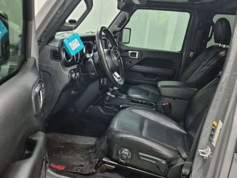 Used 2021 Jeep Wrangler Unlimited Sahara AWD/4WD image 3