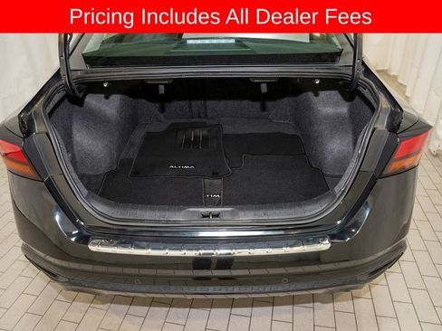 Used 2021 Nissan Altima 2.5 SV w/ SV Premium Package FWD image 5