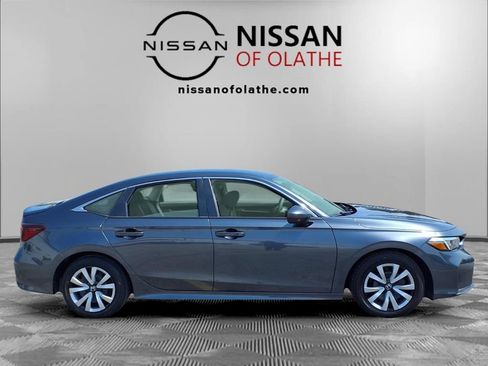 Used 2025 Honda Civic LX image 27