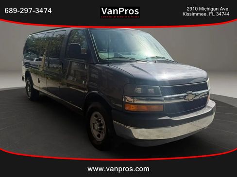 Used 2017 Chevrolet Express 3500 LT w/ LT Preferred Equipment Group RWD image 6