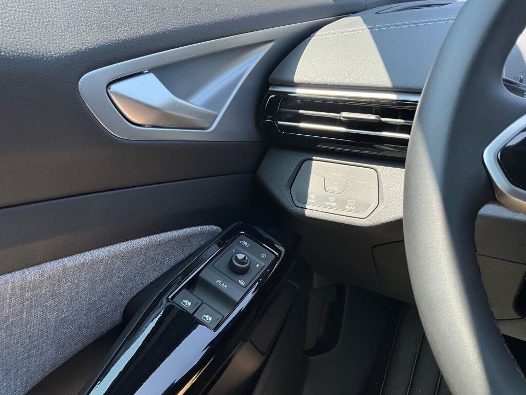 New 2026 Volkswagen ID.4 Pro AWD/4WD image 22