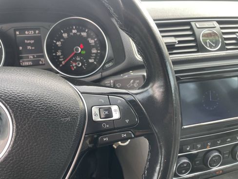 Used 2016 Volkswagen Passat 1.8T SE FWD image 24