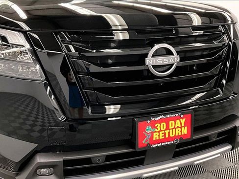 New 2025 Nissan Pathfinder Platinum image 14