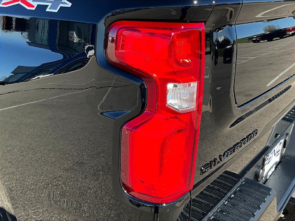 New 2026 Chevrolet Silverado 1500 RST w/ LPO, Dark Essentials Package AWD/4WD image 26