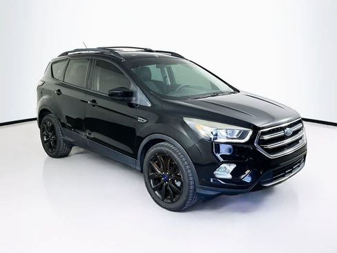 Used 2017 Ford Escape SE w/ SE Sport Appearance Package AWD/4WD image 24