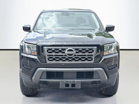 Used 2023 Nissan Frontier SV w/ Tow Package AWD/4WD image 3