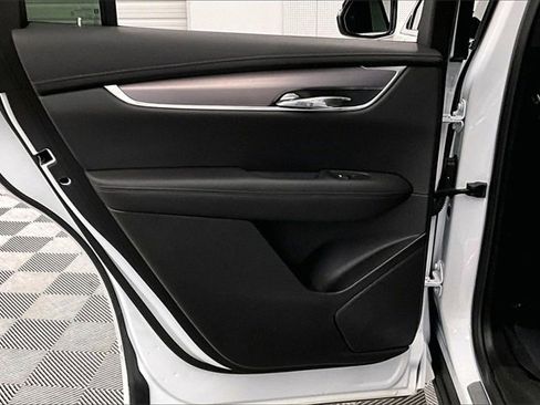 Used 2024 Cadillac XT6 Luxury image 20