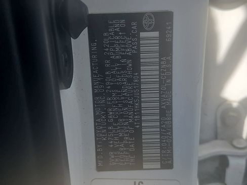 Used 2018 Toyota Camry LE FWD image 35