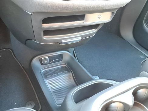 New 2026 Chrysler Pacifica Select image 26