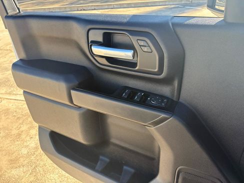 Used 2020 Chevrolet Silverado 2500 Custom AWD/4WD image 24
