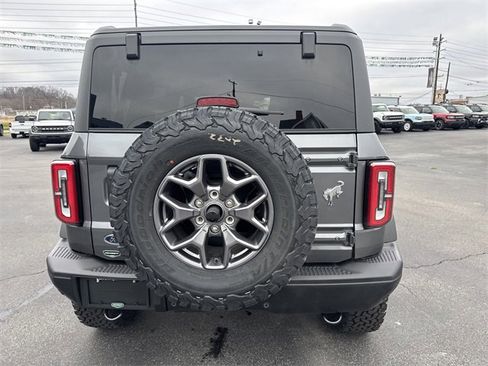 New 2025 Ford Bronco Badlands image 5