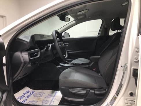 New 2025 Kia K4 LX image 17