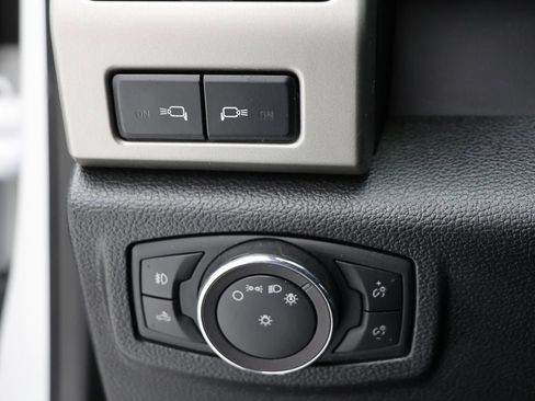 Used 2019 Ford F250 Lariat w/ Lariat Value Package image 34