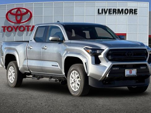New 2026 Toyota Tacoma SR5 AWD/4WD image 2