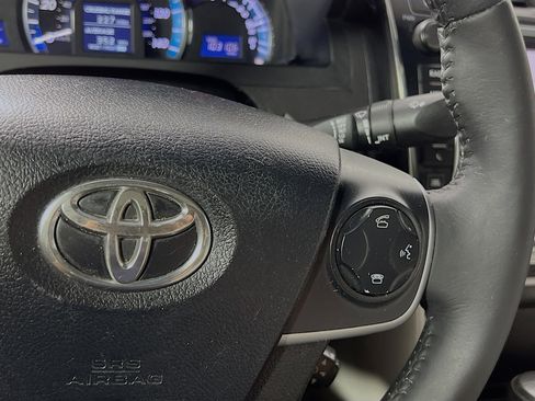 Used 2014 Toyota Camry XLE w/ Leather Package FWD image 20