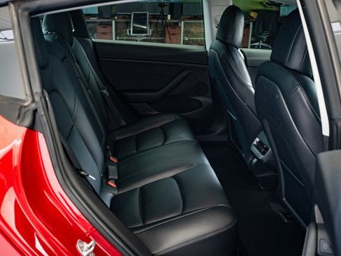 Used 2021 Tesla Model 3 Standard Range Plus image 32