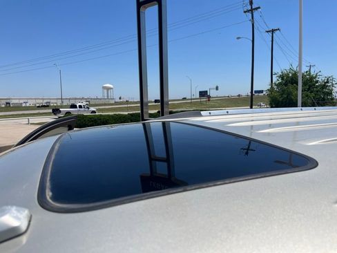 Used 2015 Chevrolet Tahoe LTZ RWD image 9