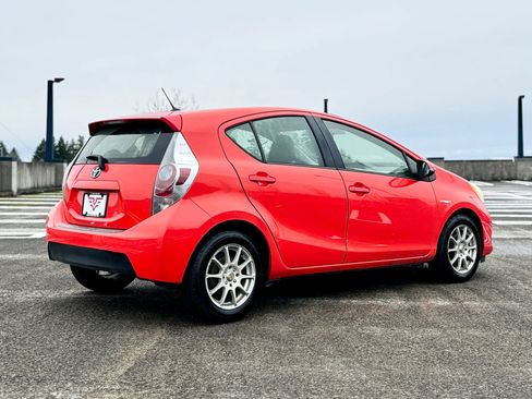 Used 2012 Toyota Prius C Two image 5