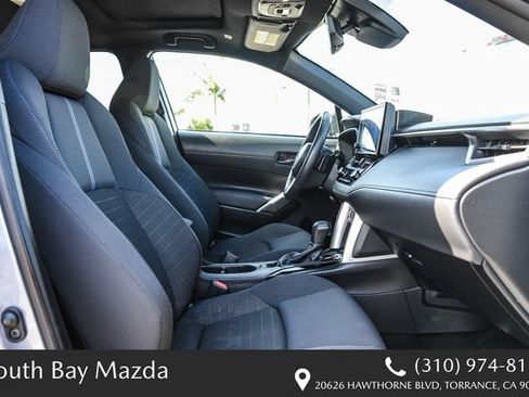 Used 2024 Toyota Corolla Cross AWD Hybrid w/ Moonroof Package image 16