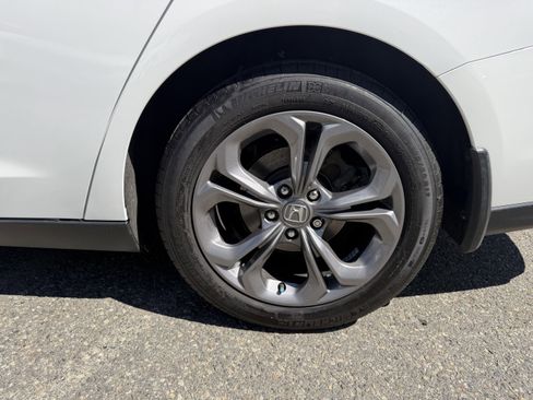 Certified 2024 Honda Accord EX image 8