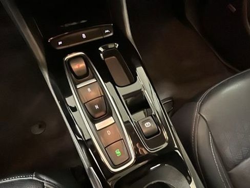 Used 2022 Chevrolet Bolt EUV Premier w/ Launch Edition FWD image 21