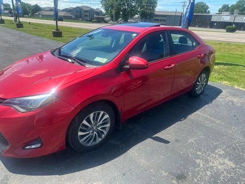 Used 2018 Toyota Corolla XLE FWD image 4