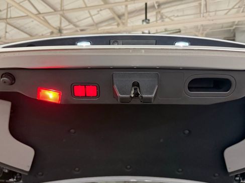 Used 2016 Mercedes-Benz SL 400 w/ Premium I Package image 27