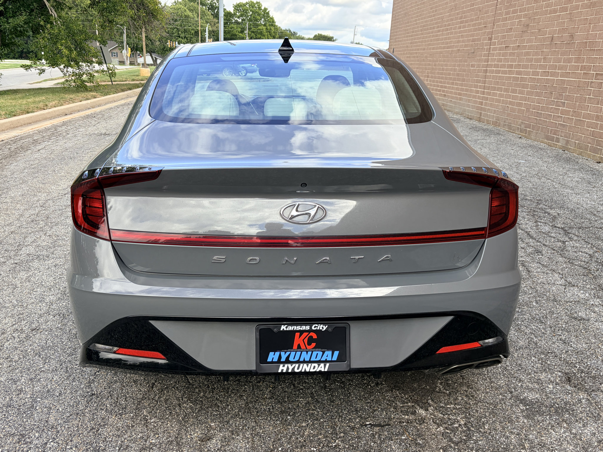 Used 2022 Hyundai Sonata SEL w/ Convenience Package FWD image 4