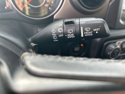 Used 2019 Jeep Wrangler Unlimited Sport S image 19