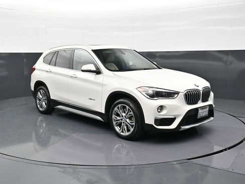 Used 2016 BMW X1 xDrive28i image 3