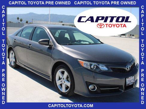 Used 2013 Toyota Camry SE image 1