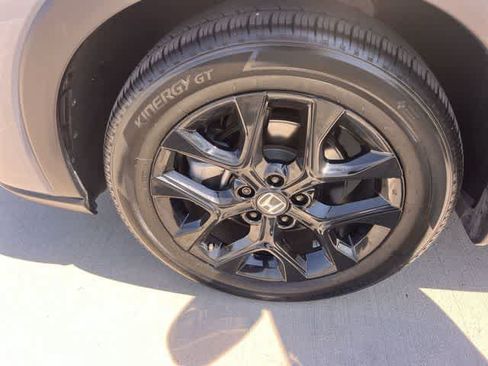 Used 2025 Honda HR-V Sport image 9