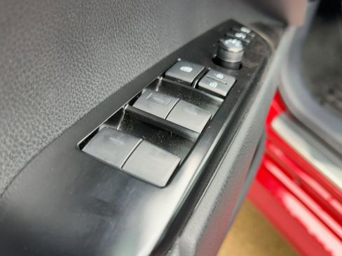 Used 2025 Toyota Camry XLE w/ Premium Package image 12