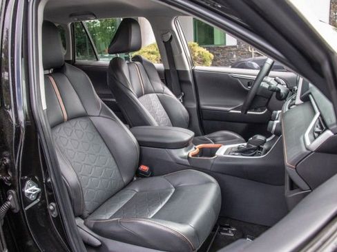 Used 2024 Toyota RAV4 Adventure image 19