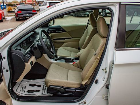 Used 2016 Honda Accord LX image 12