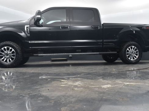 Certified 2020 Ford F350 Lariat w/ Lariat Value Package image 43