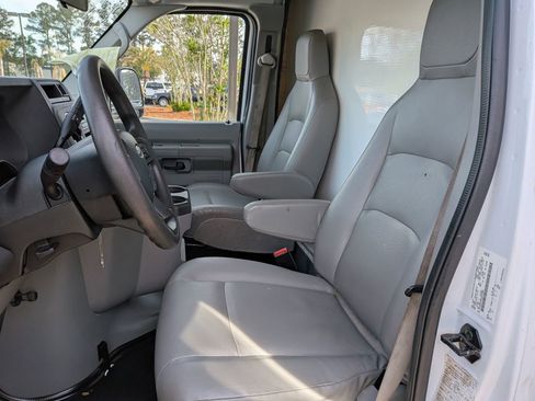 Certified 2023 Ford E-450 and Econoline 450 Super Duty w/ Power Windows & Locks Group RWD image 8