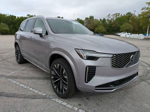 New 2026 Volvo XC90 B6 Plus w/ Protection Package Premier AWD/4WD image 8