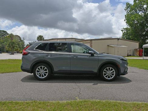 Used 2024 Honda CR-V EX image 5
