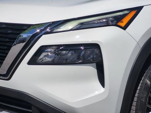 Certified 2023 Nissan Rogue S AWD/4WD image 5