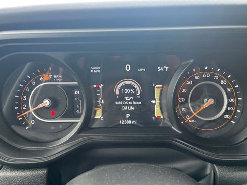 Used 2025 Jeep Wrangler Unlimited Rubicon image 36