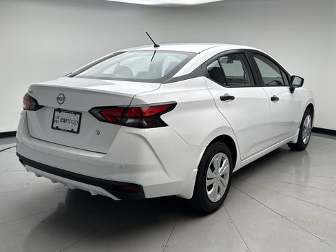 Used 2024 Nissan Versa S FWD image 5