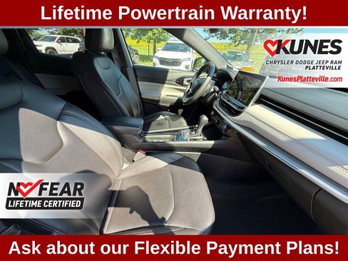 Used 2025 Jeep Compass Limited AWD/4WD image 41